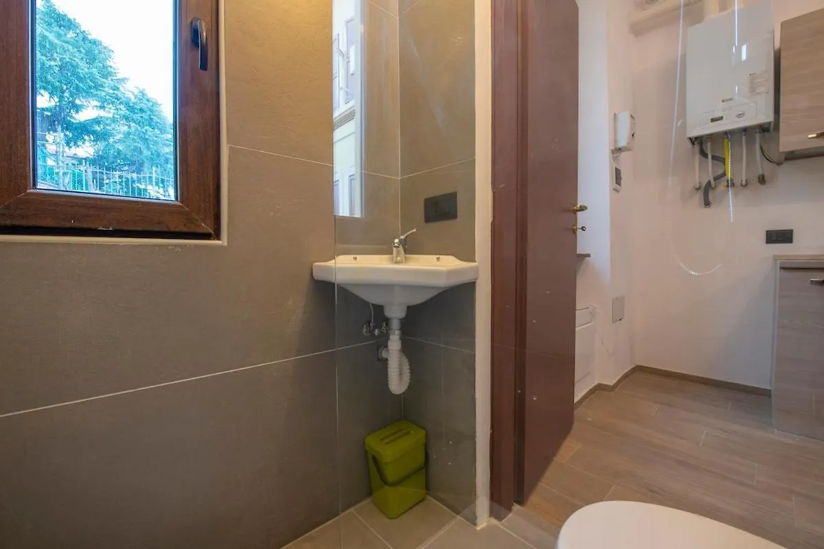 Cantikhouse - Free Wifi & Smartv Verona Apartamento